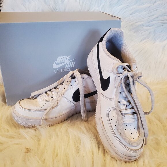 Nike Air Force 1 Low White Black (2024) (GS) FV5948-101 Size 7Y/Womens 8.5 - Picture 1 of 11